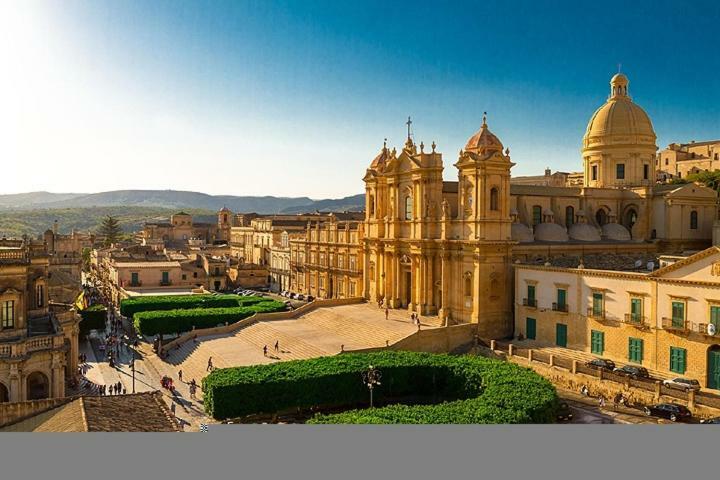 مبيت وإفطار نوتو Porta Nazionale Dependance المظهر الخارجي الصورة